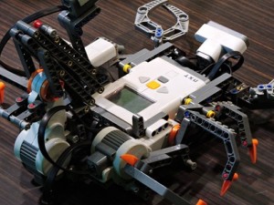 Desarrollará UTVCO robot humanoide 1