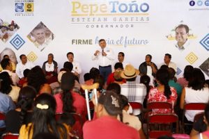 Presenta Pepe Toño iniciativa 3 de 3