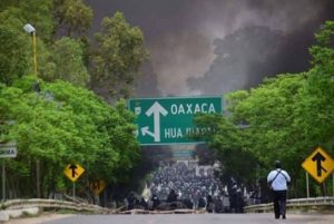 6 muertos en Nochixtlán… y Cué de fiesta
