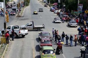 CNTE arremetió contra transportistas