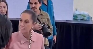 Regaña Sheinbaum a sus legisladores