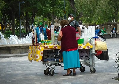 En la informalidad laboral, 8 de cada 10 oaxaqueñas En la informalidad laboral, 8 de cada 10 oaxaqueñas