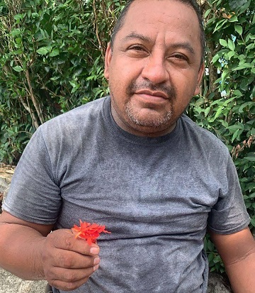 Exige S-22 aparición de defensor comunitario