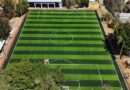 Inaugura Salomón cancha con pasto sintético y techado