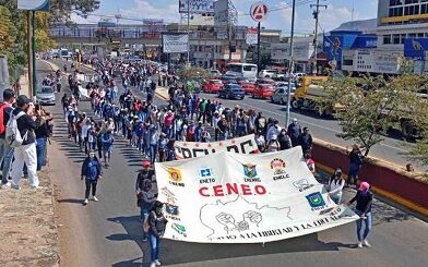 No atiende IEEPO a normalistas No atiende IEEPO a normalistas