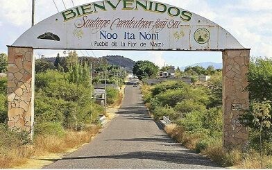 Torturado, maniatado y con el tiro de gracia Torturado, maniatado y con el tiro de gracia