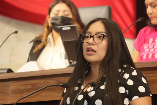 “Es muy fácil criticar. Lo difícil es construir”