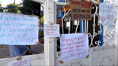 Estudiantes de medicina pierden plazas de internado