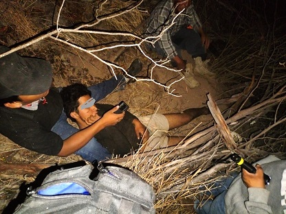 Realizan policías rescate heroico y adverso