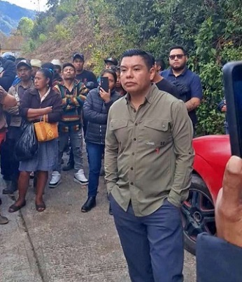 Repudian a comisionado y a diputado de MORENA Repudian a comisionado y a diputado de MORENA