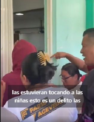 “Dimos autorización para que revisaran sus mochilas, no sus cuerpos” “Dimos autorización para que revisaran sus mochilas, no sus cuerpos”