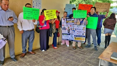 Quitan IMSS a catedráticos de la Del Golfo