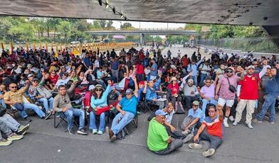 CNTE refuerza “plantón”