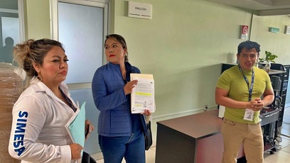 Casi un mes después, atiende problemática del sector salud