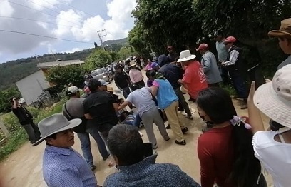 Denuncian a edil por agredir a mujeres