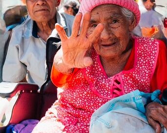 Oaxaca: Influencer volverá millonarios a madre e hijo