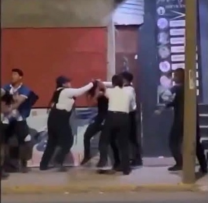 Brutal agresión de policías de Amilpas contra doctora