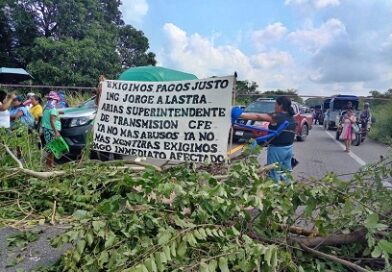 Protesta busca destituir al titular del CSEIIO; cumple 8 días