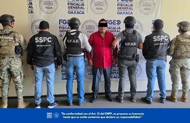 Oaxaca: síndico, involucrado en red de robo de vehículos