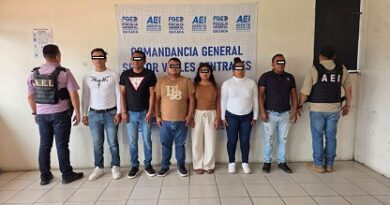 Entregan a puros “piojos” de ASAEO, sin que toquen a los líderes Entregan a puros “piojos” de ASAEO, sin que toquen a los líderes