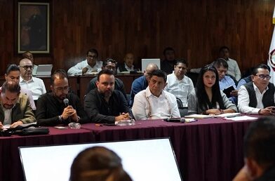 Gobierno de Oaxaca escucha al magisterio