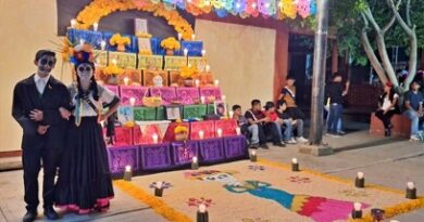 Piden respeto a alumnos que rechacen los “Días de Muertos” Piden respeto a alumnos que rechacen los “Días de Muertos”